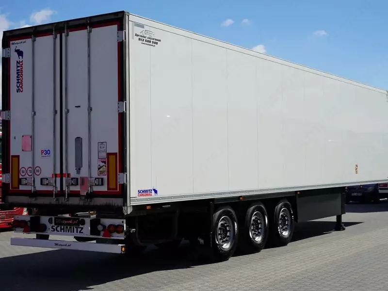 SCHMITZ CARGOBULL yarim tirkama-muzlatgichi