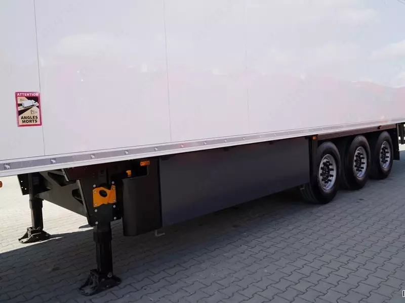 SCHMITZ CARGOBULL yarim tirkama-muzlatgichi