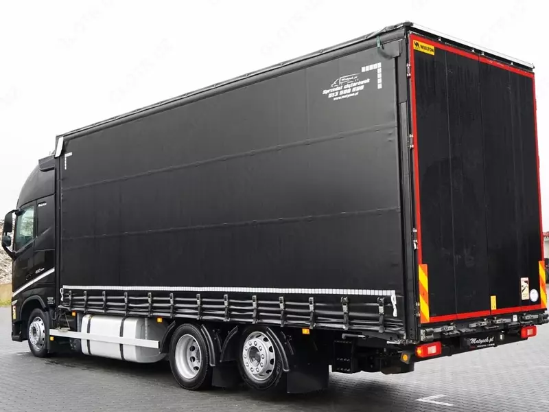 Тентованный грузовик Volvo FH 460