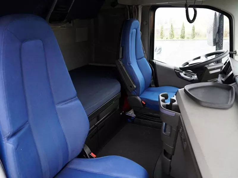 Тентованный грузовик Volvo FH 460