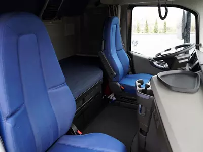 Тентованный грузовик Volvo FH 460