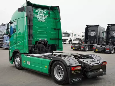 Тягач VOLVO FH 500