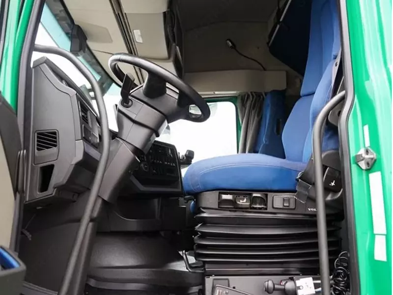 Тягач VOLVO FH 500