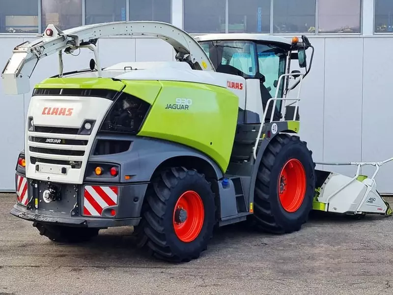 Кормоуборочный комбайн Claas Jaguar 930 4WD