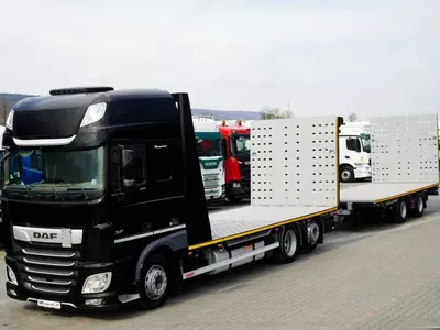 Грузовик автовоз DAF XF 480