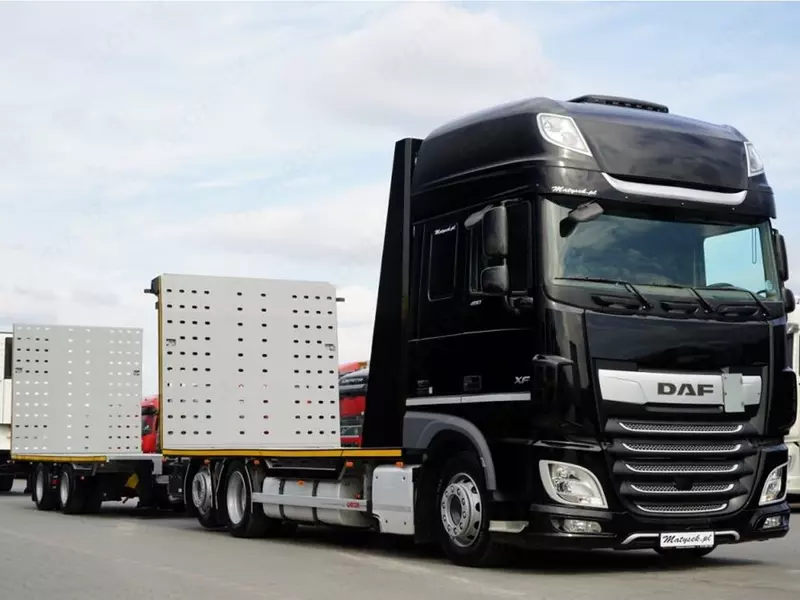 Грузовик автовоз DAF XF 480