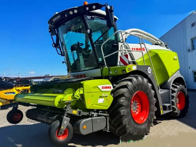 Claas Jaguar 950 yem-xashak yig‘ish kombayni