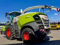   Claas Jaguar 950 yem-xashak yig‘ish kombayni