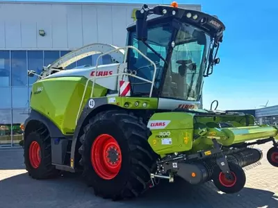Claas Jaguar 950 yem-xashak yig‘ish kombayni