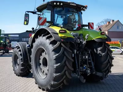 Трактор колесный Claas Axion 870 Cmatic