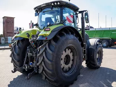 Трактор колесный Claas Axion 870 Cmatic