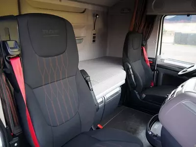 Тягач DAF XF 530