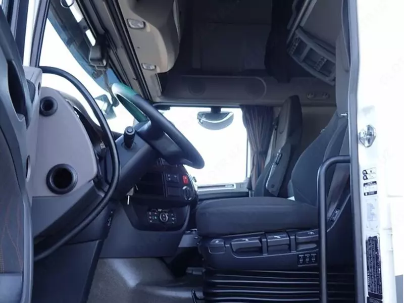 Тягач DAF XF 480