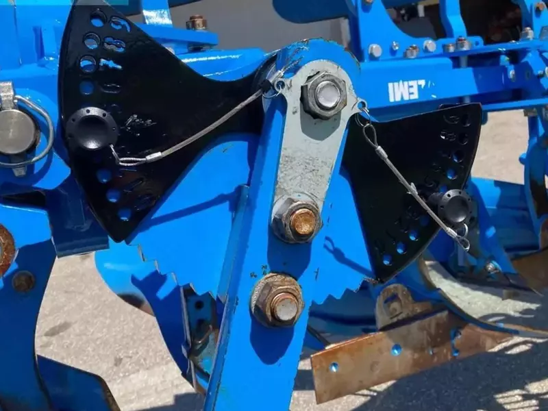 Плуг Lemken Juwel 7 Vario