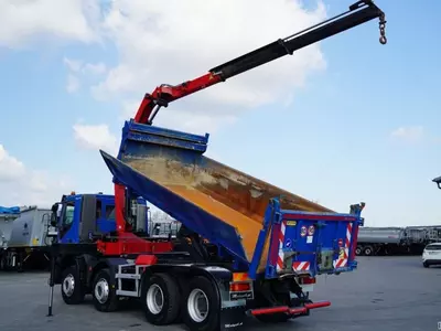 Самосвал, Автоманипулятор IVECO / TRAKKER 410 EEV