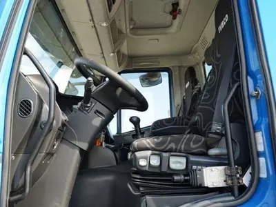 Самосвал, Автоманипулятор IVECO / TRAKKER 410 EEV