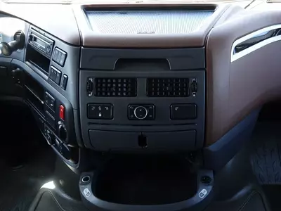 Тягач DAF XF 480