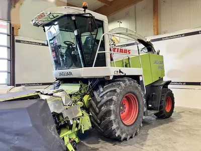 Кормоуборочный комбайн CLAAS jaguar 850 speedstar