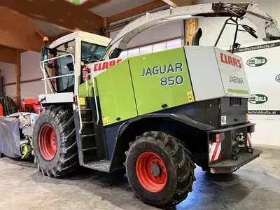 Кормоуборочный комбайн CLAAS jaguar 850 speedstar