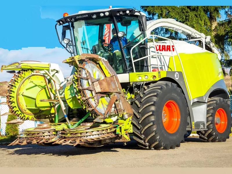 Кормоуборочный комбайн CLAAS JAGUAR 940 (497) - 4X4 + ORBIS 600 + PU 300