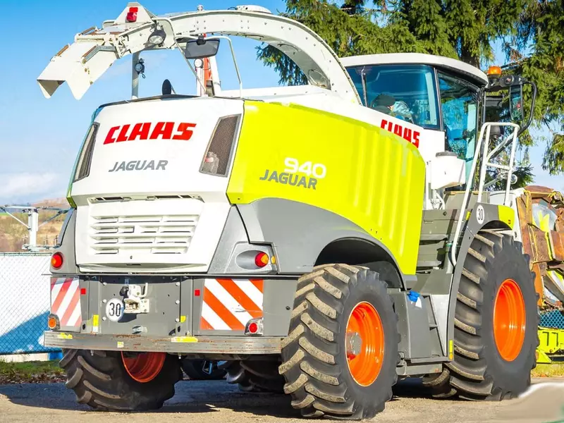 Кормоуборочный комбайн CLAAS JAGUAR 940 (497) - 4X4 + ORBIS 600 + PU 300
