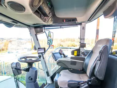 Кормоуборочный комбайн CLAAS JAGUAR 940 (497) - 4X4 + ORBIS 600 + PU 300