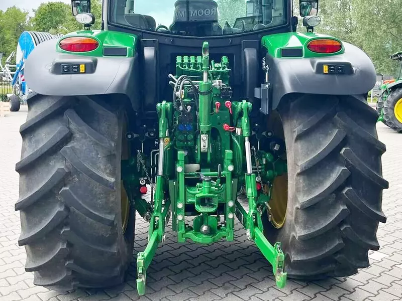 Трактор колесный John Deere 6R 150