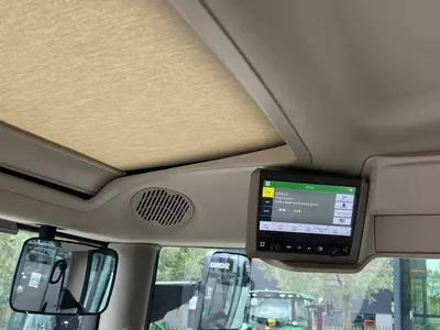 Трактор колесный John Deere 6R 150