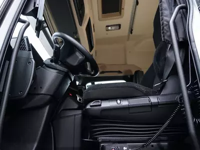 Тягач Mercedes-Benz ACTROS L 1851