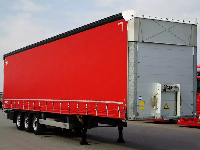 SCHMITZ-CARGOBULL chodirli yarim tirkama