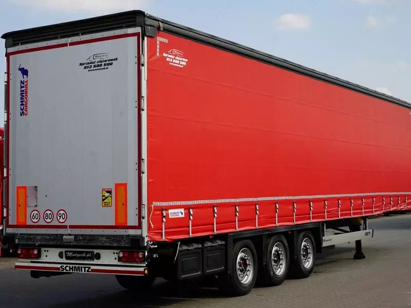 SCHMITZ-CARGOBULL chodirli yarim tirkama