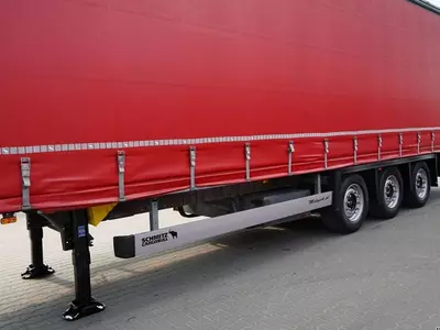 SCHMITZ-CARGOBULL chodirli yarim tirkama