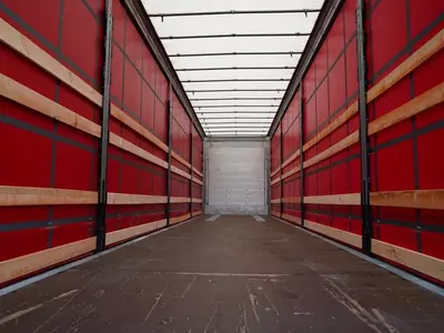 SCHMITZ-CARGOBULL chodirli yarim tirkama