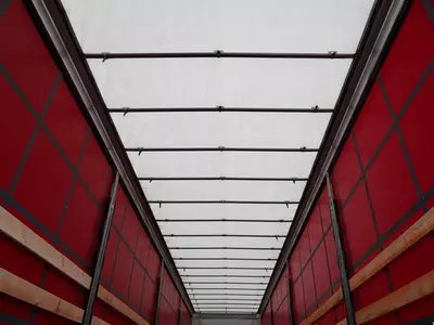 SCHMITZ-CARGOBULL chodirli yarim tirkama