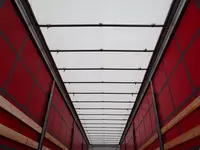  SCHMITZ-CARGOBULL chodirli yarim tirkama Tirkamalar