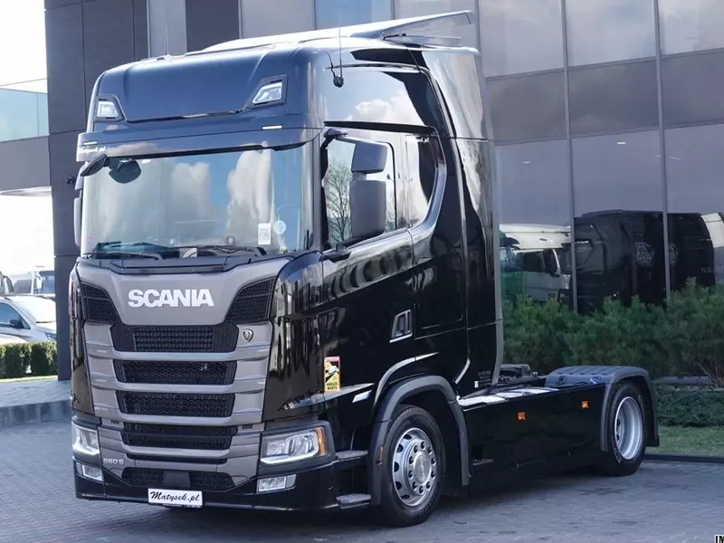Тягач SCANIA S 560
