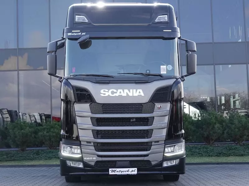 Тягач SCANIA S 560