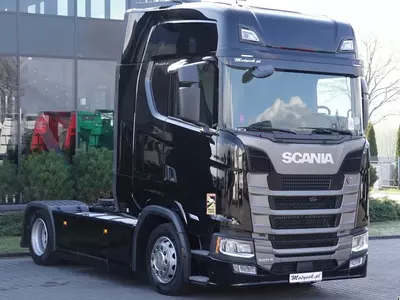 Тягач SCANIA S 560