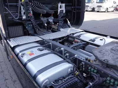 Тягач SCANIA S 560