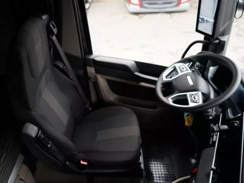 Тентованный грузовик DAF XG 480