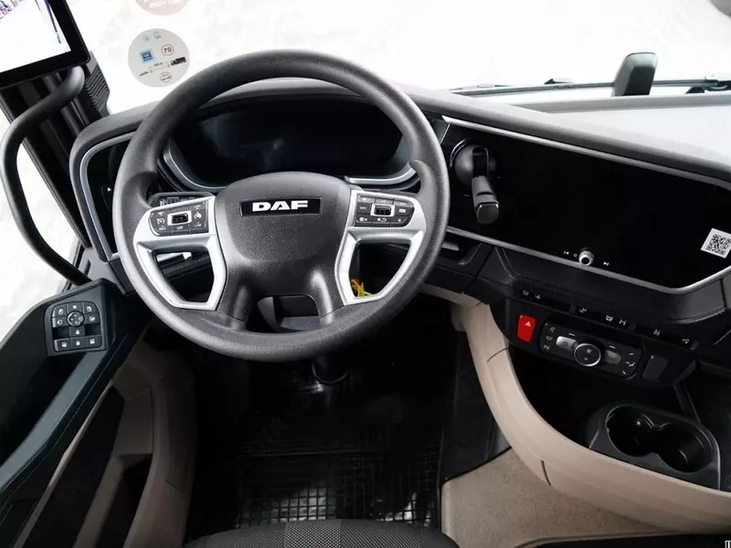 Тентованный грузовик DAF XG 480