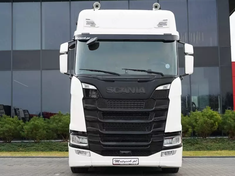   Тягач SCANIA S 500