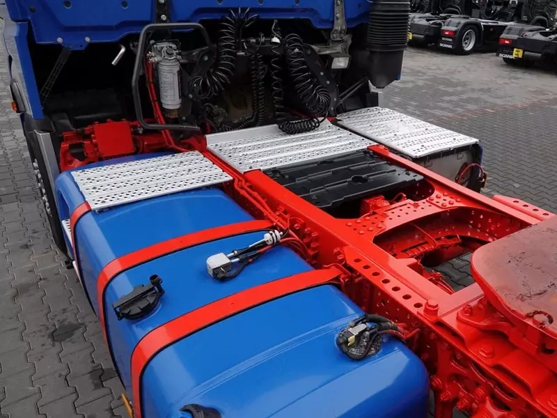 Тягач MERCEDES ACTROS 1848 / STREAM SPACE