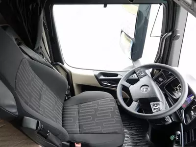 Тягач MERCEDES ACTROS 1848 / STREAM SPACE