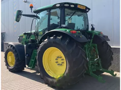 Трактор колесный John Deere 6R 155