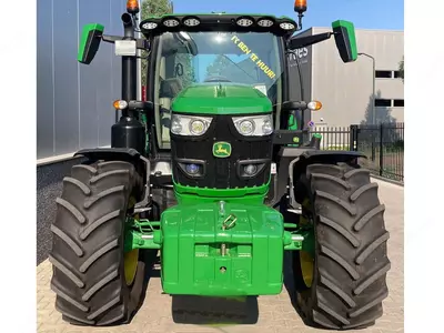 Трактор колесный John Deere 6R 155