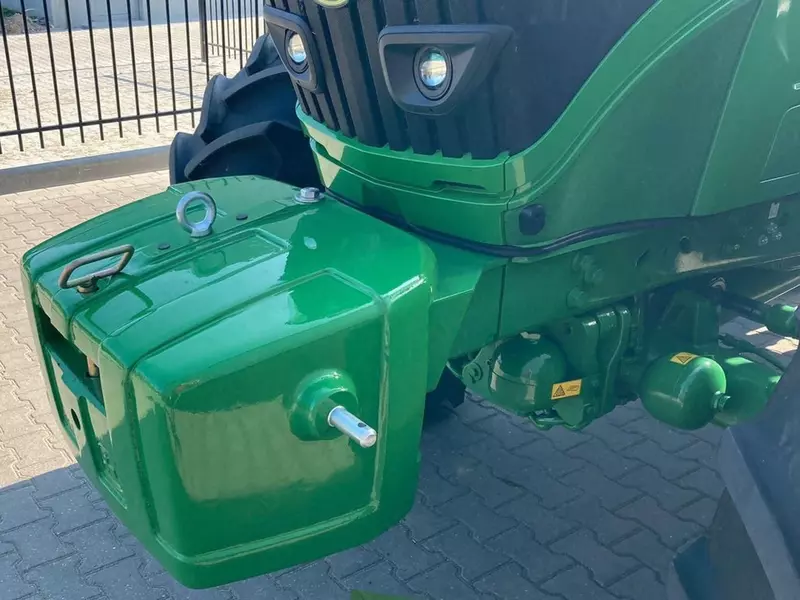Трактор колесный John Deere 6R 155