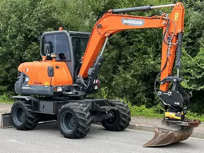Колесный экскаватор Doosan DX57W