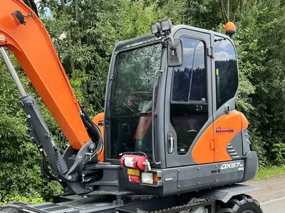 Колесный экскаватор Doosan DX57W