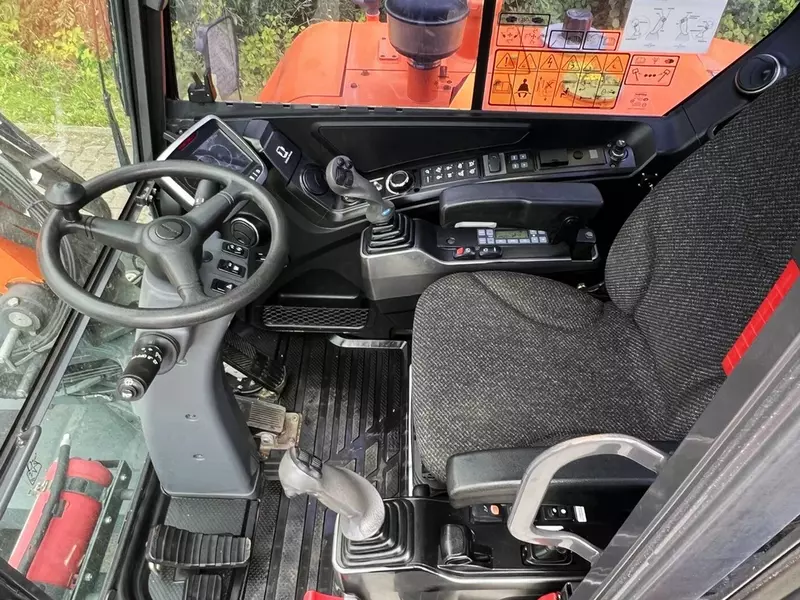 Колесный экскаватор Doosan DX57W